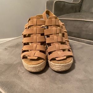 Chinese Laundry wedges